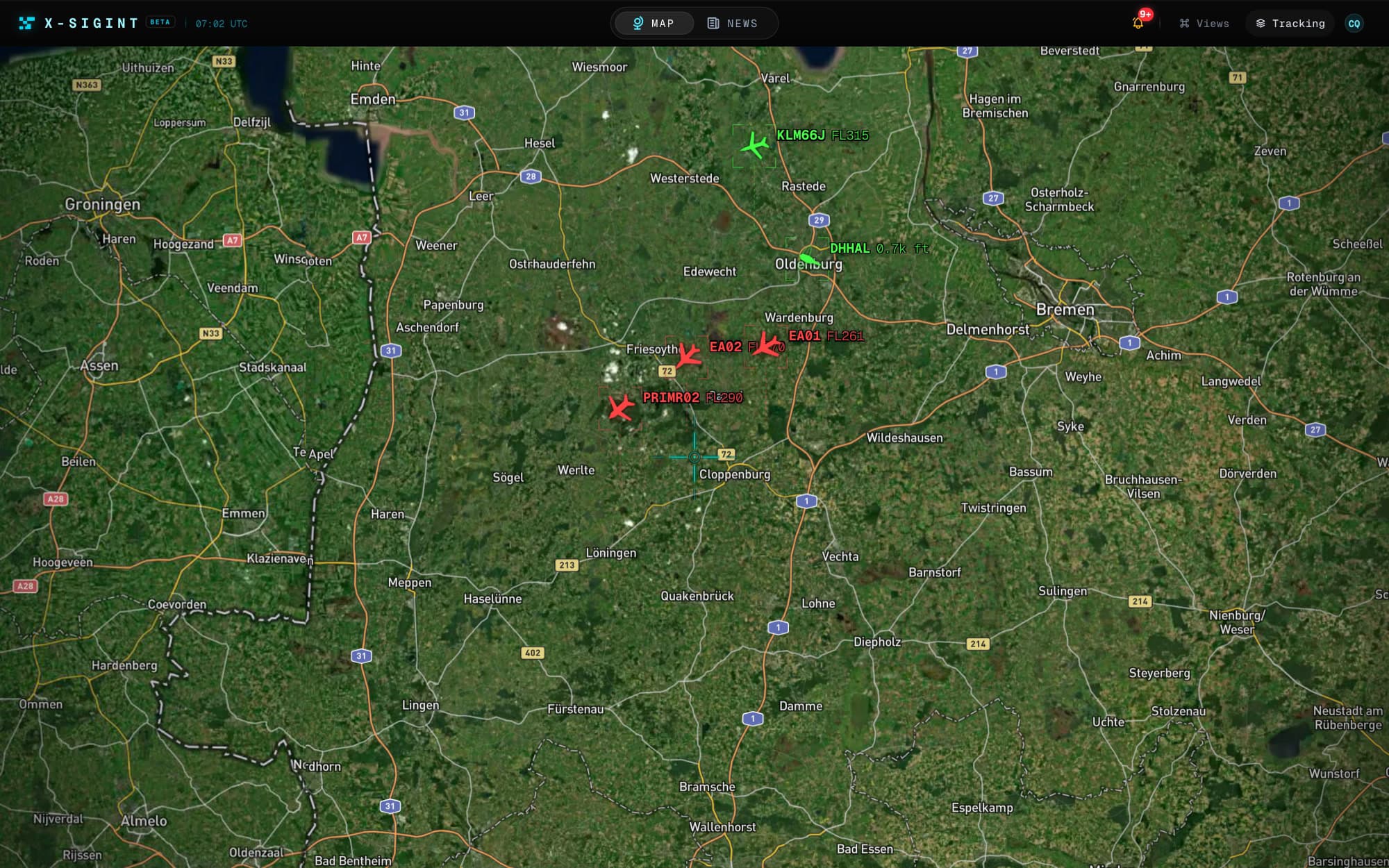 Live map over northern Germany; clicking a red military marker — an A400M transport, callsign PRIMR02 — opens its dossier while the live track draws a holding pattern across the map